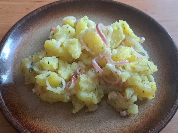 nemecky_bramborovy_salat.jpg